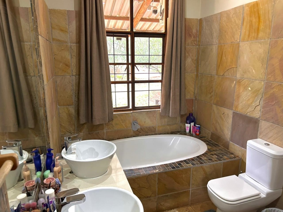 Commercial Property for Sale in Hartbeespoort Rural North West